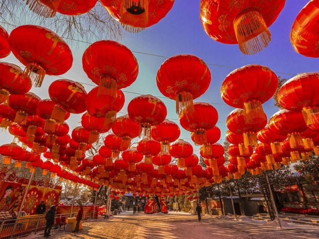Apr 26 lanterns-chinese-festival_89666_990x742