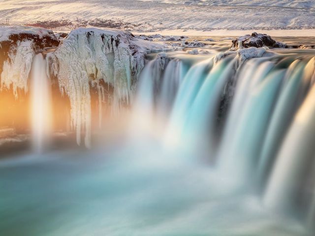 May 12 frozen-waterfall-iceland_89917_990x742